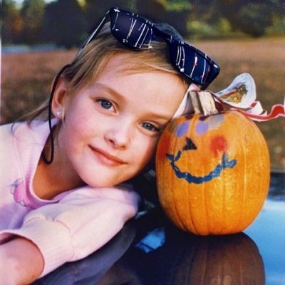 Childhood photo of Jess Weixler.